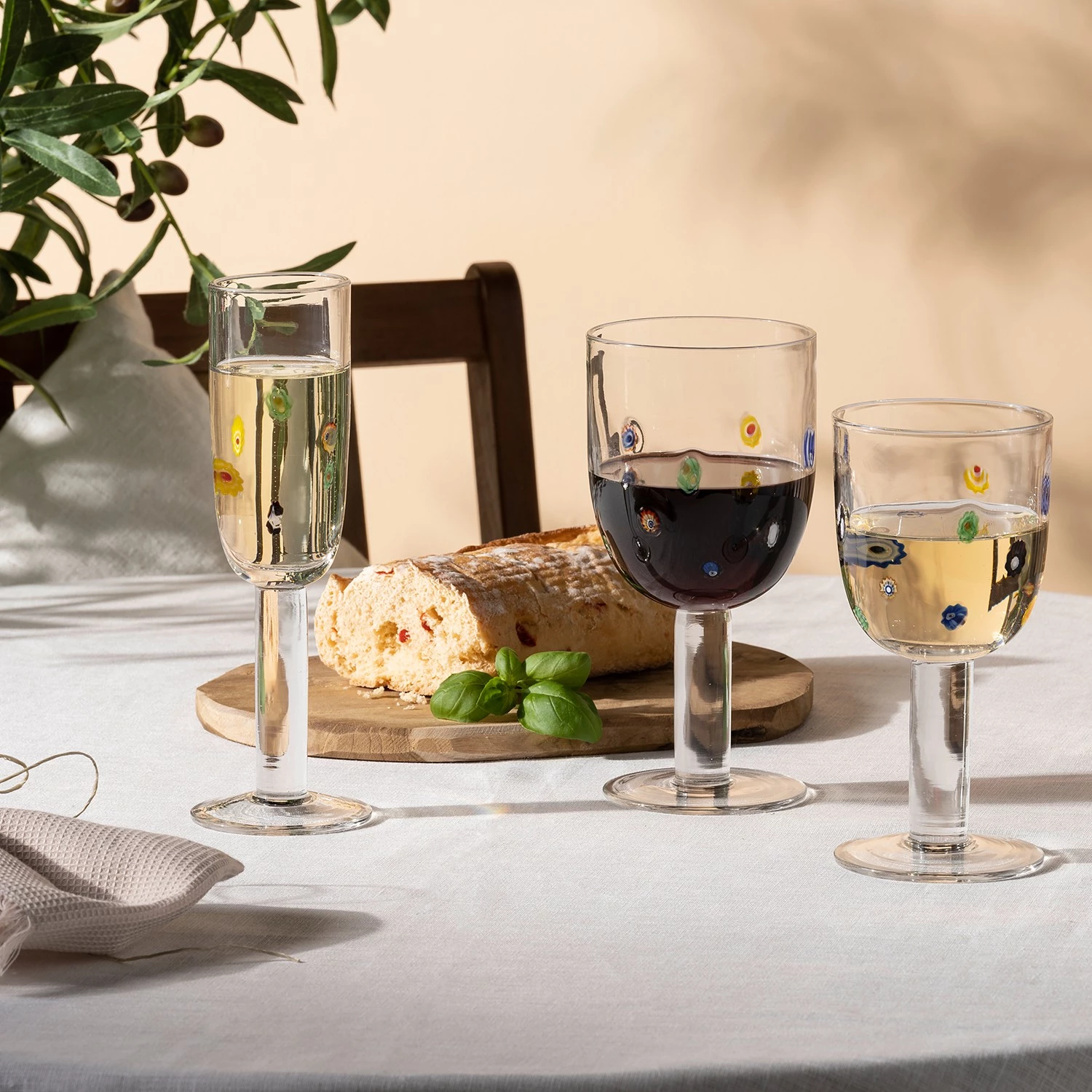 Leonardo Verres à vin blanc Fiori (lot de 4) - Verre cristallin - Multicolore 6 Leonardo Verres à vin blanc Fiori (lot de 4) - Verre cristallin - Multicolore – Image 4